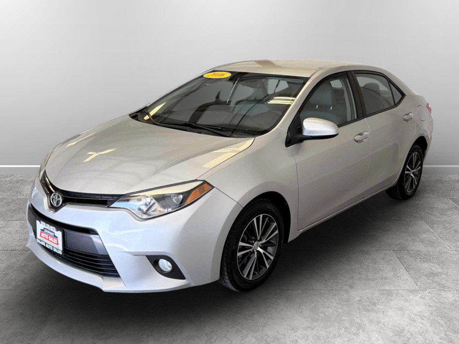 Photo 7 of this Toyota Corolla