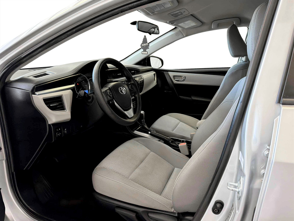 Photo 9 of this Toyota Corolla