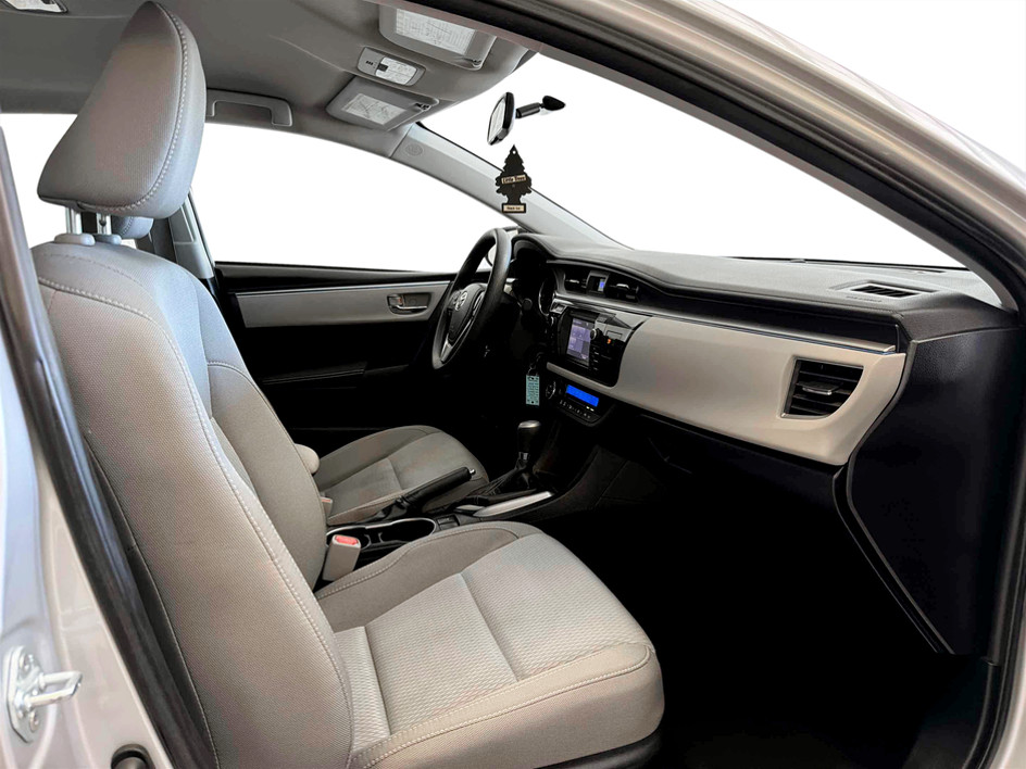 Photo 16 of this Toyota Corolla
