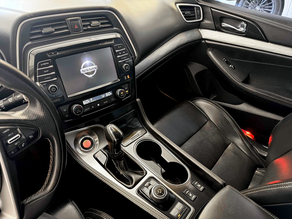 Photo 12 of this Nissan Maxima