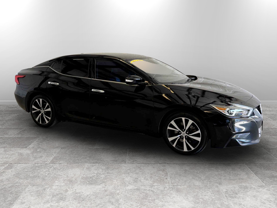 Photo 2 of this Nissan Maxima