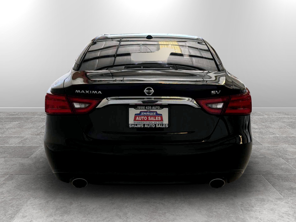 Photo 5 of this Nissan Maxima