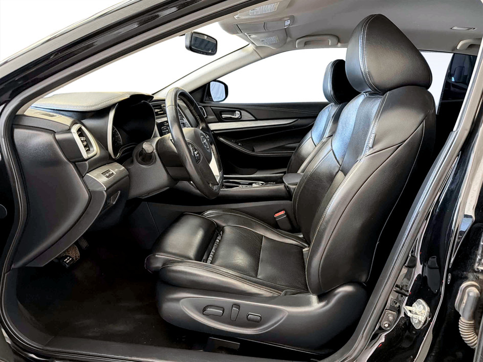 Photo 10 of this Nissan Maxima