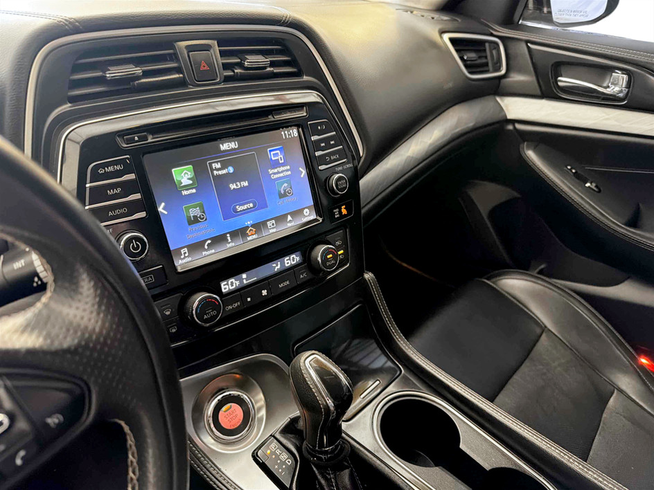 Photo 16 of this Nissan Maxima