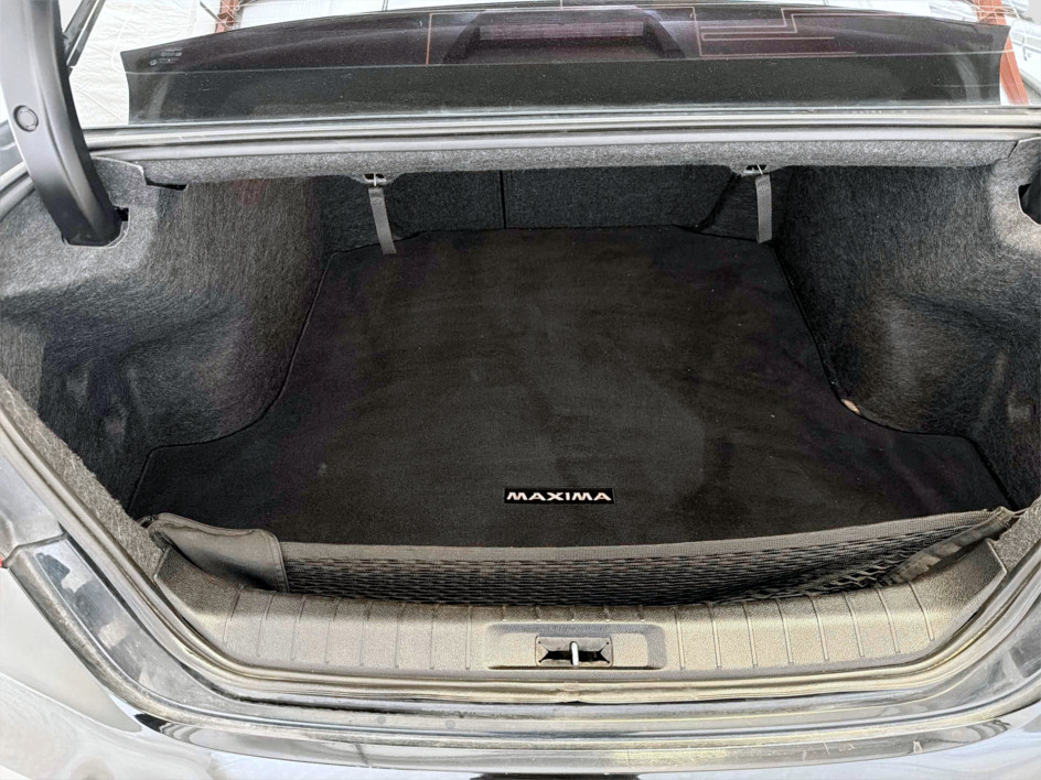 Photo 21 of this Nissan Maxima