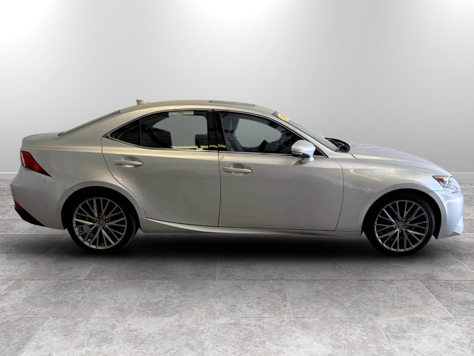 Photo 3 of this Lexus IS 250