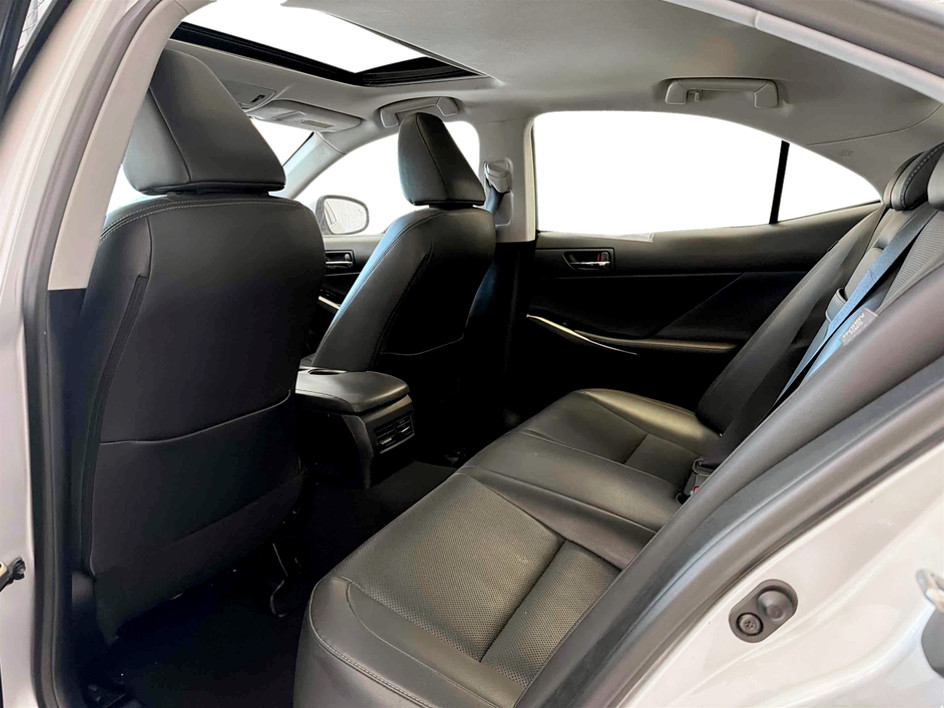 Photo 19 of this Lexus IS 250