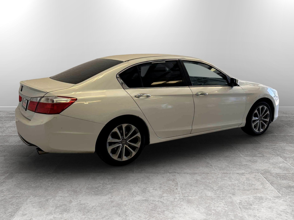 Photo 3 of this Honda Accord Sedan