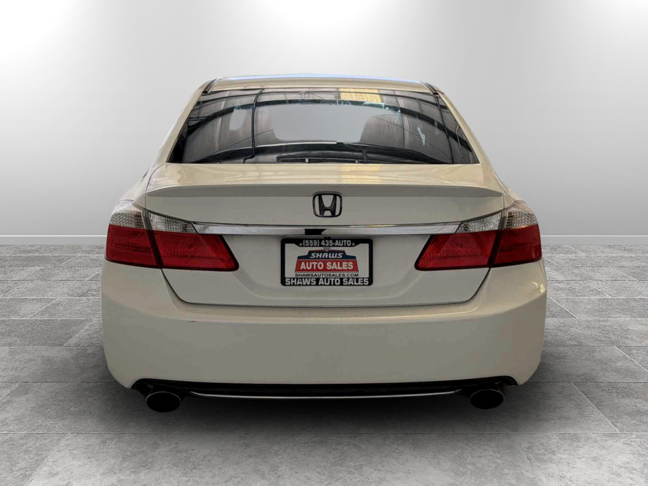 Photo 5 of this Honda Accord Sedan