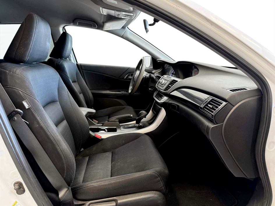 Photo 17 of this Honda Accord Sedan