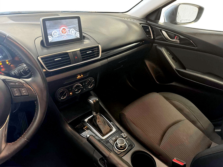 Photo 12 of this Mazda Mazda3