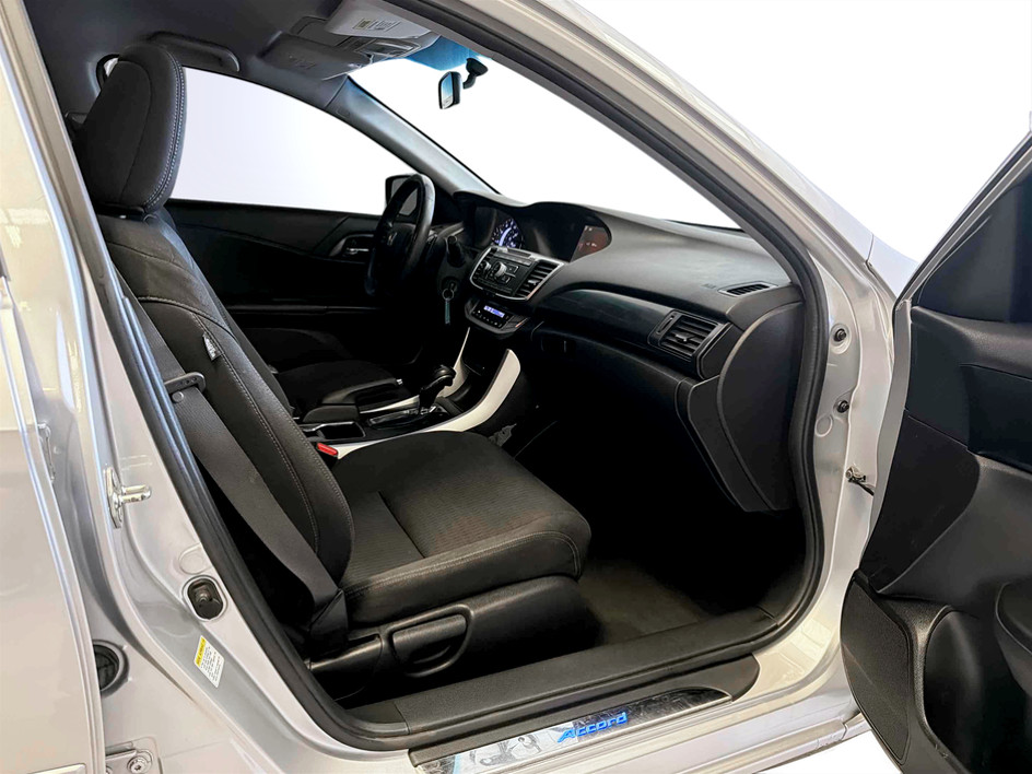 Photo 16 of this Honda Accord Sedan
