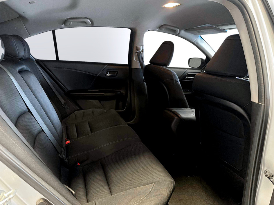 Photo 18 of this Honda Accord Sedan