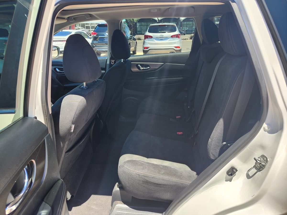 Nissan Rogue photo 15