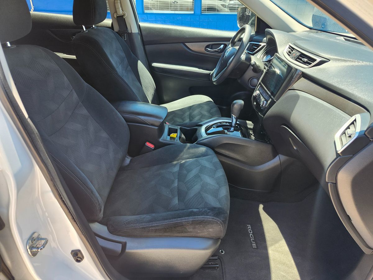 Nissan Rogue photo 17