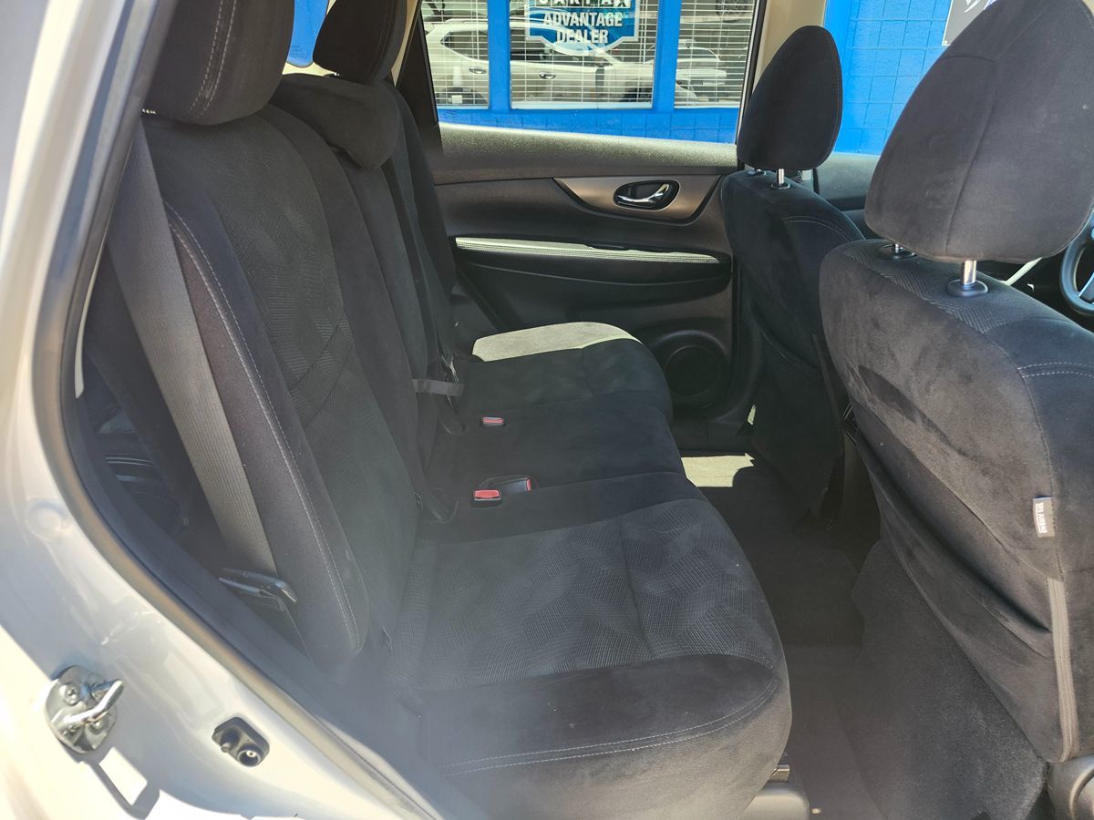 Nissan Rogue photo 19