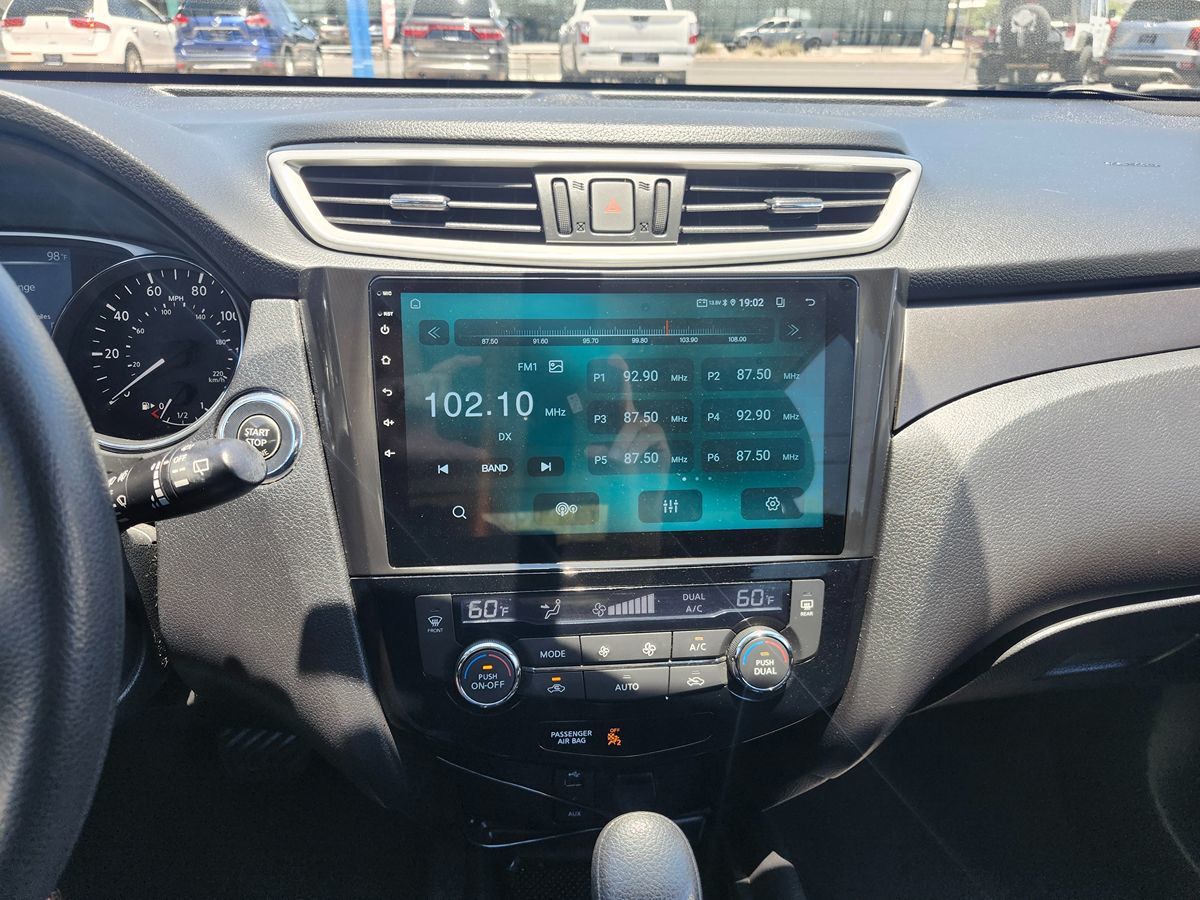 Nissan Rogue photo 24