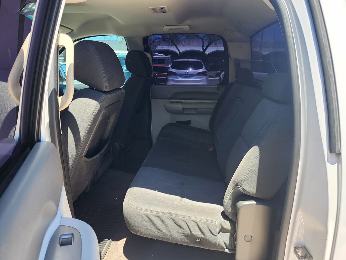 Chevrolet Silverado photo 15