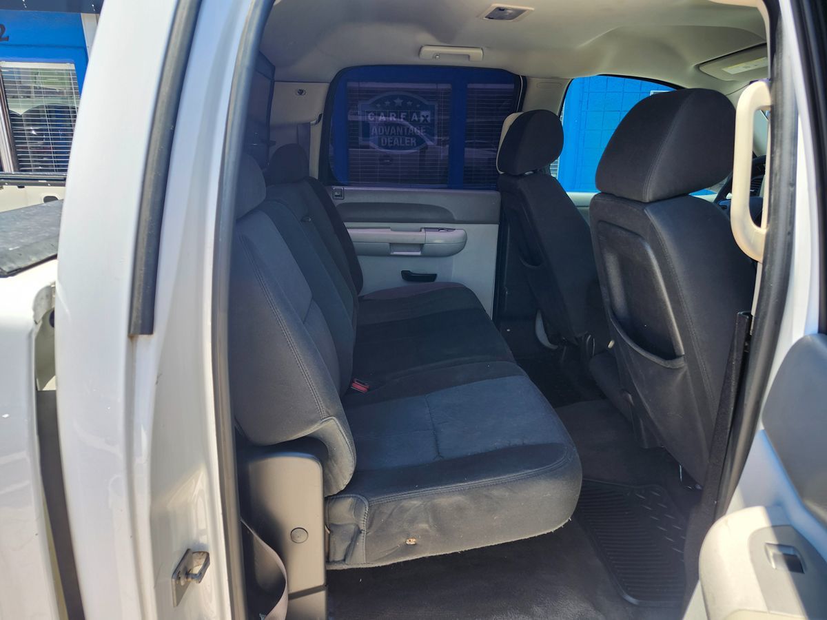 Chevrolet Silverado photo 19