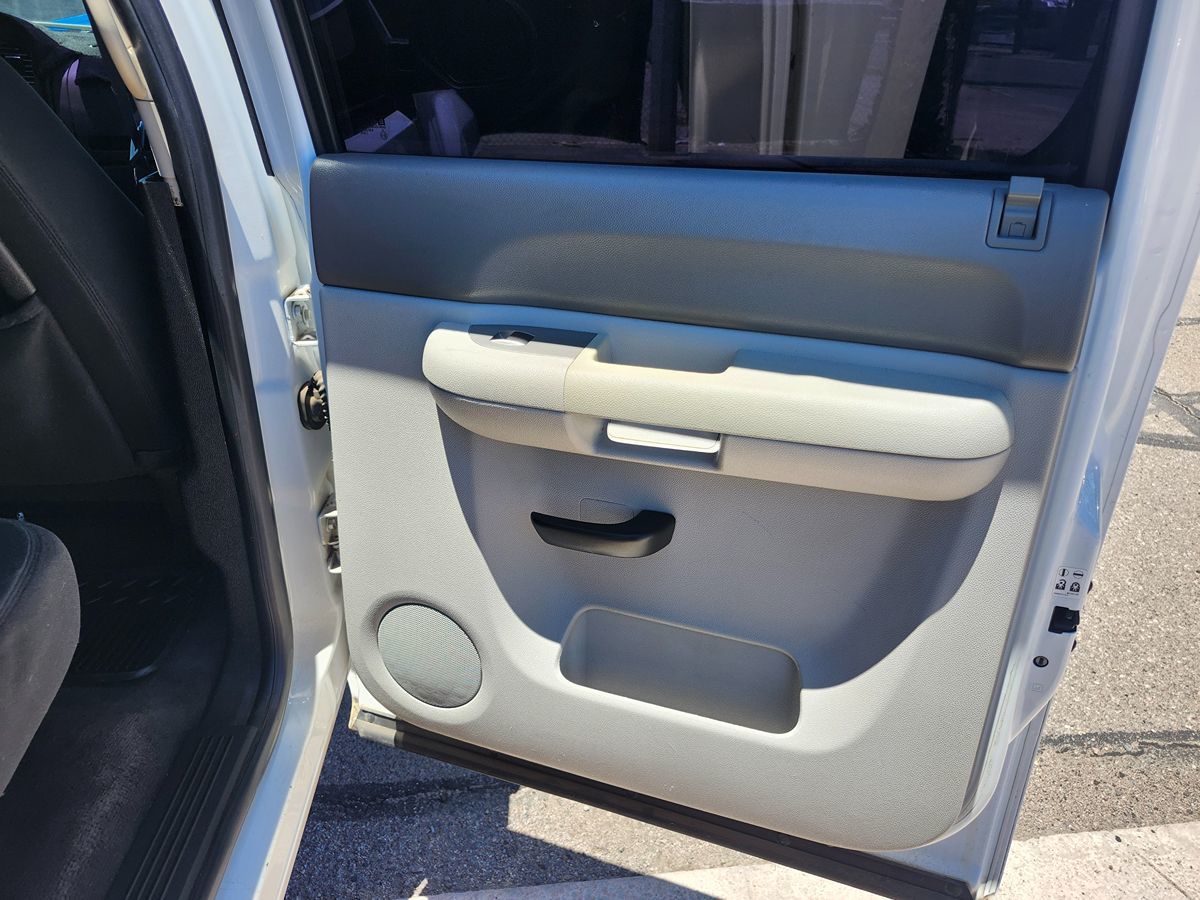 Chevrolet Silverado photo 20