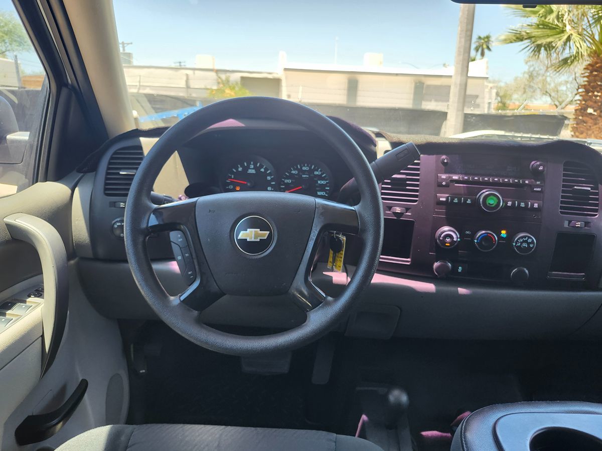 Chevrolet Silverado photo 22