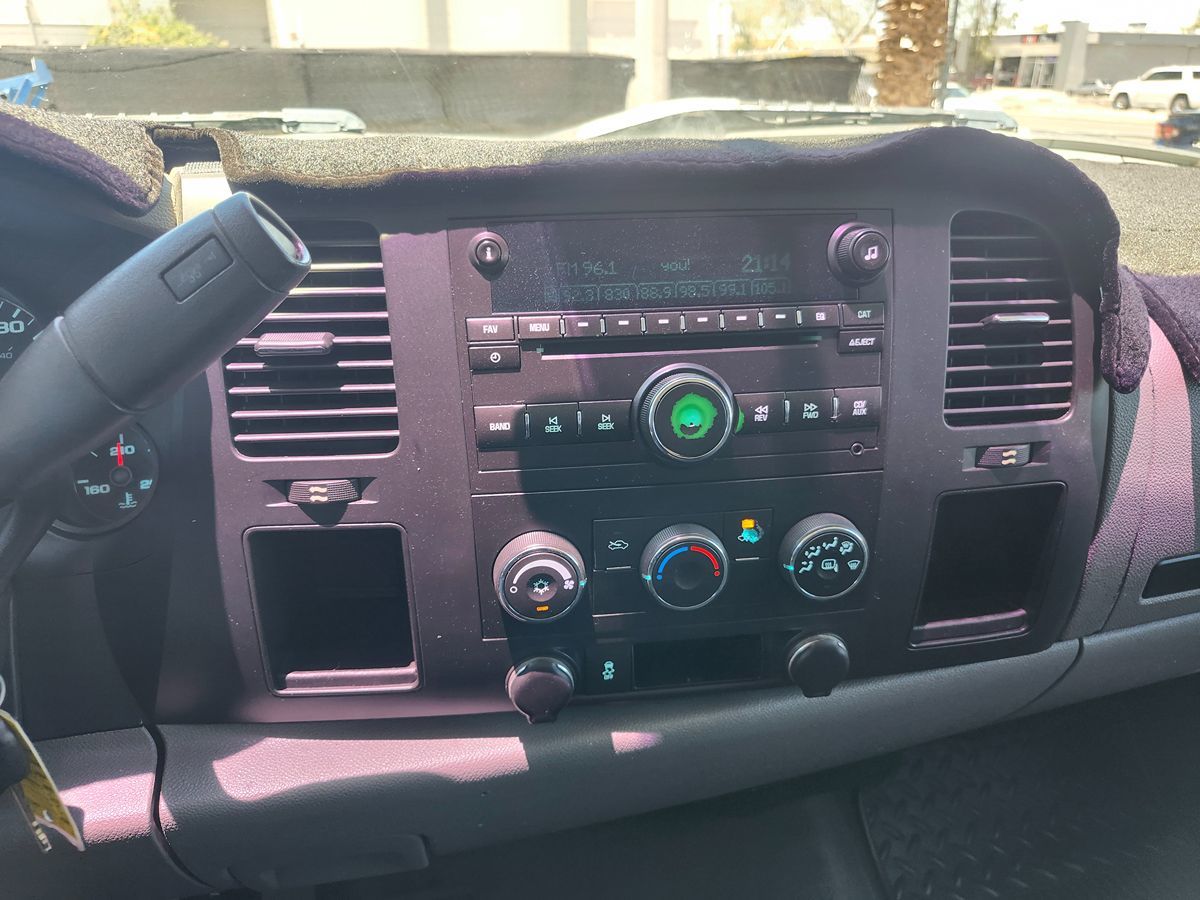 Chevrolet Silverado photo 24
