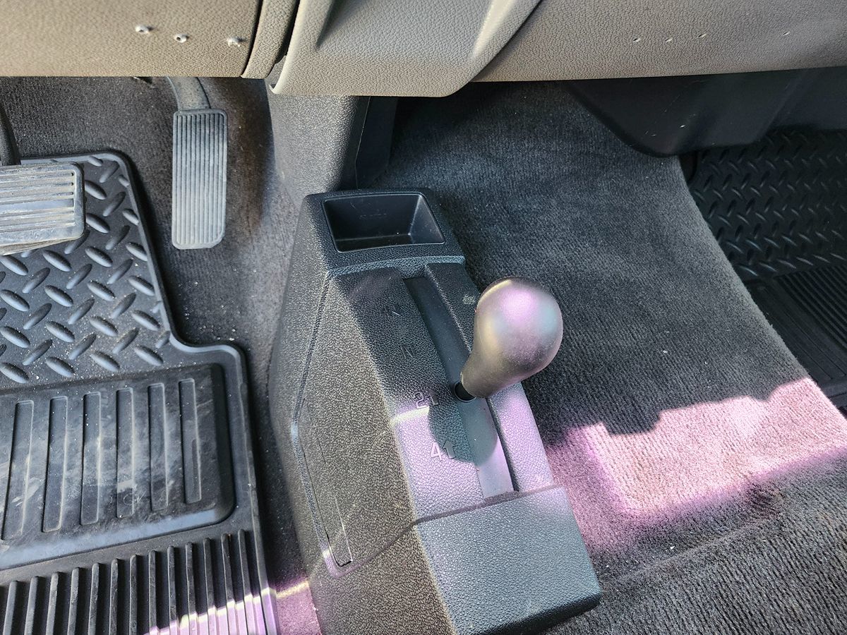 Chevrolet Silverado photo 26