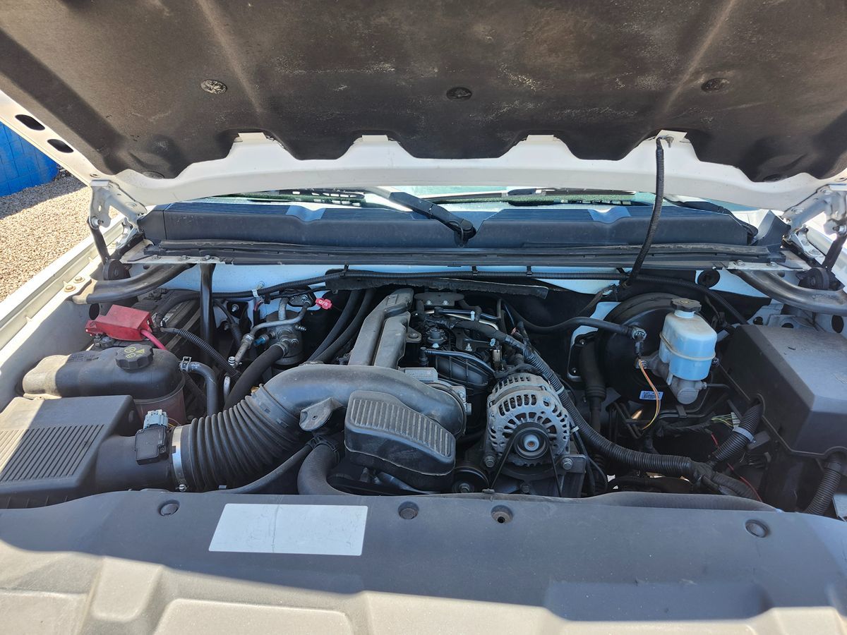 Chevrolet Silverado photo 29