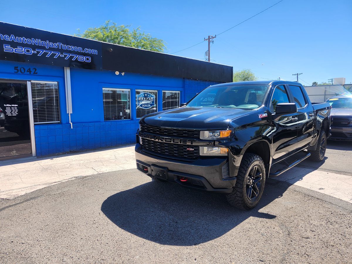 Chevrolet Silverado photo 3