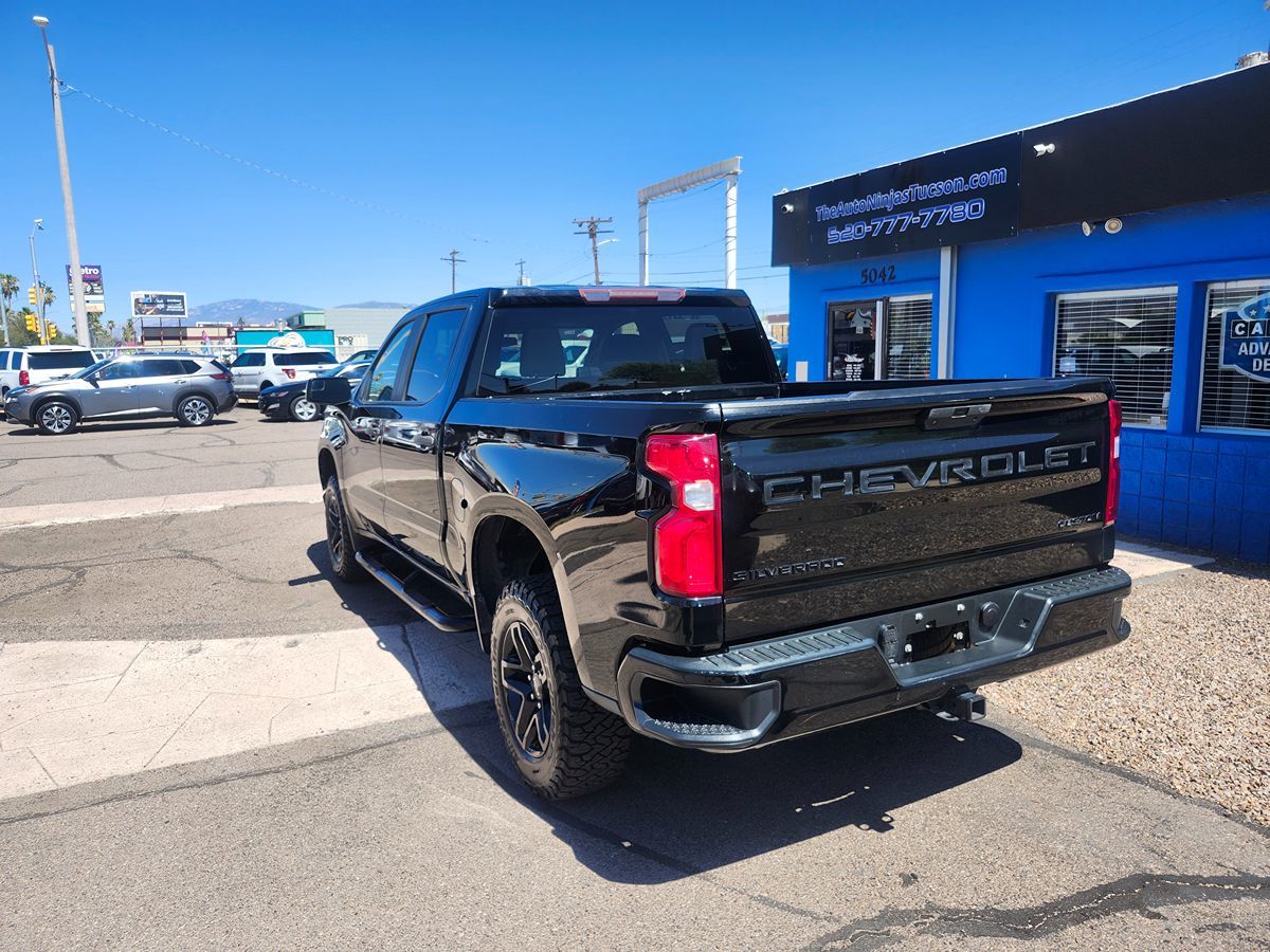 Chevrolet Silverado photo 5