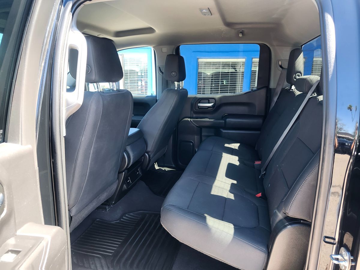 Chevrolet Silverado photo 17