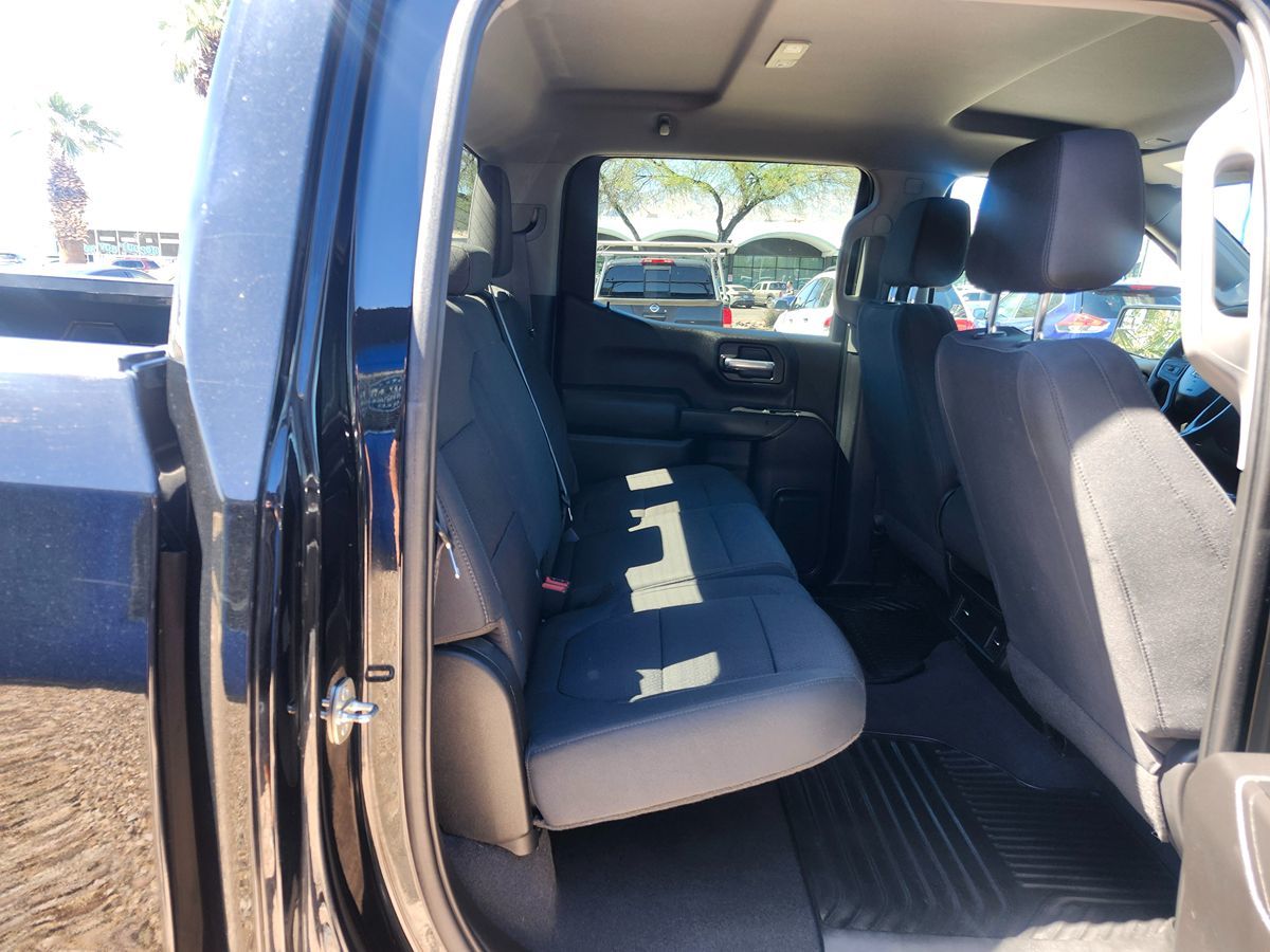 Chevrolet Silverado photo 21