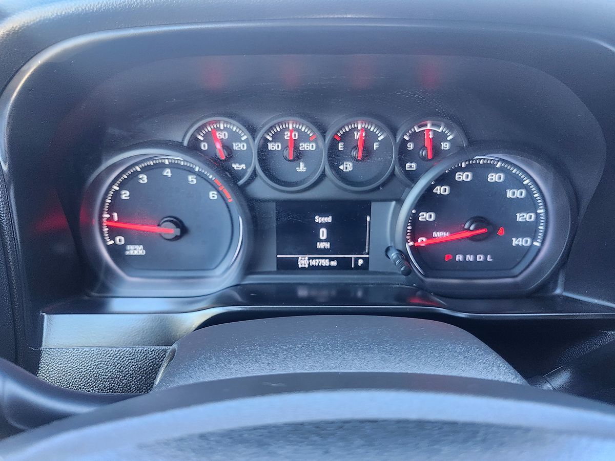 Chevrolet Silverado photo 28