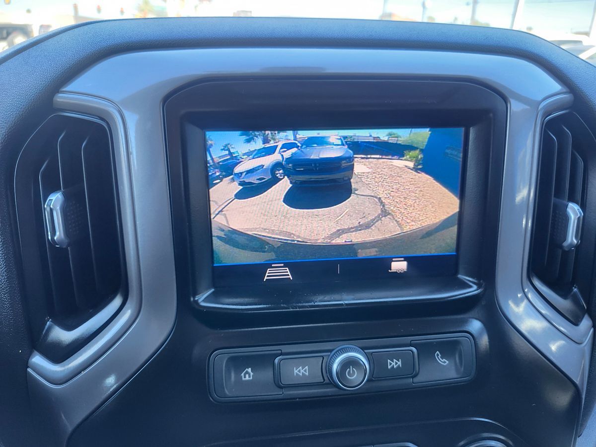 Chevrolet Silverado photo 27