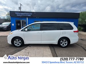 View 2012 Toyota Sienna