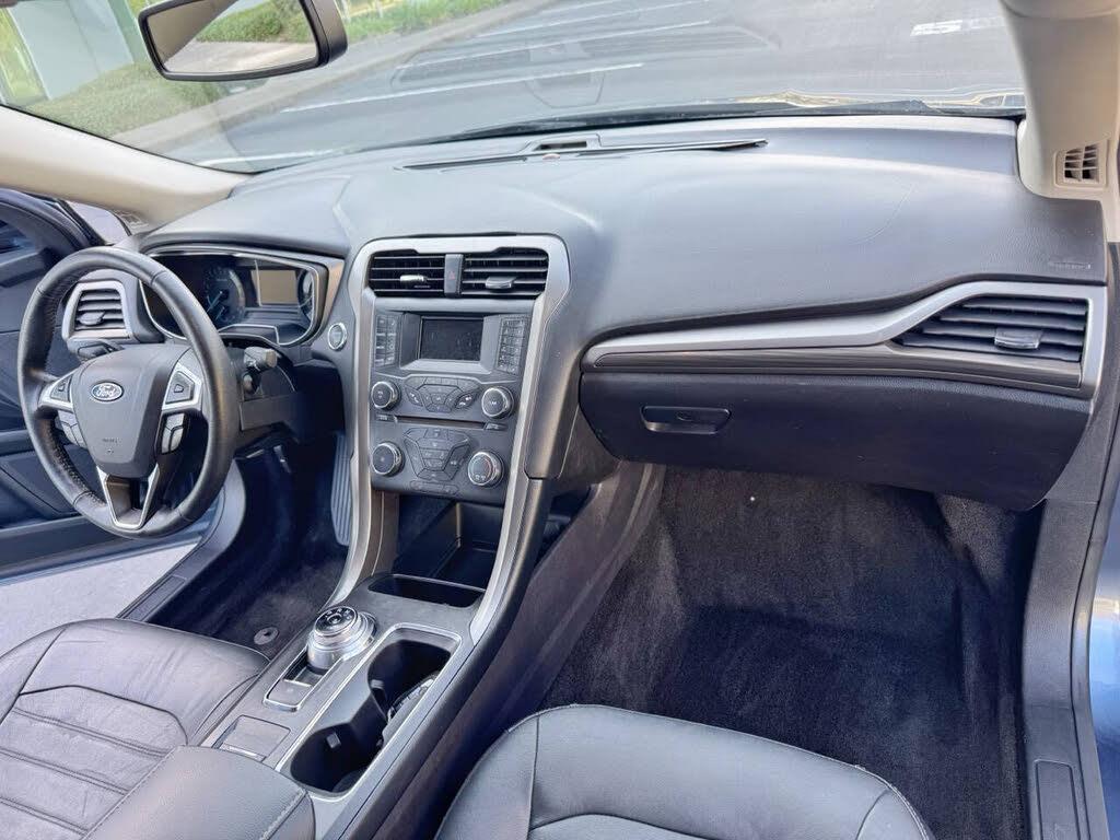 2018 Ford Fusion SE - Photo 13