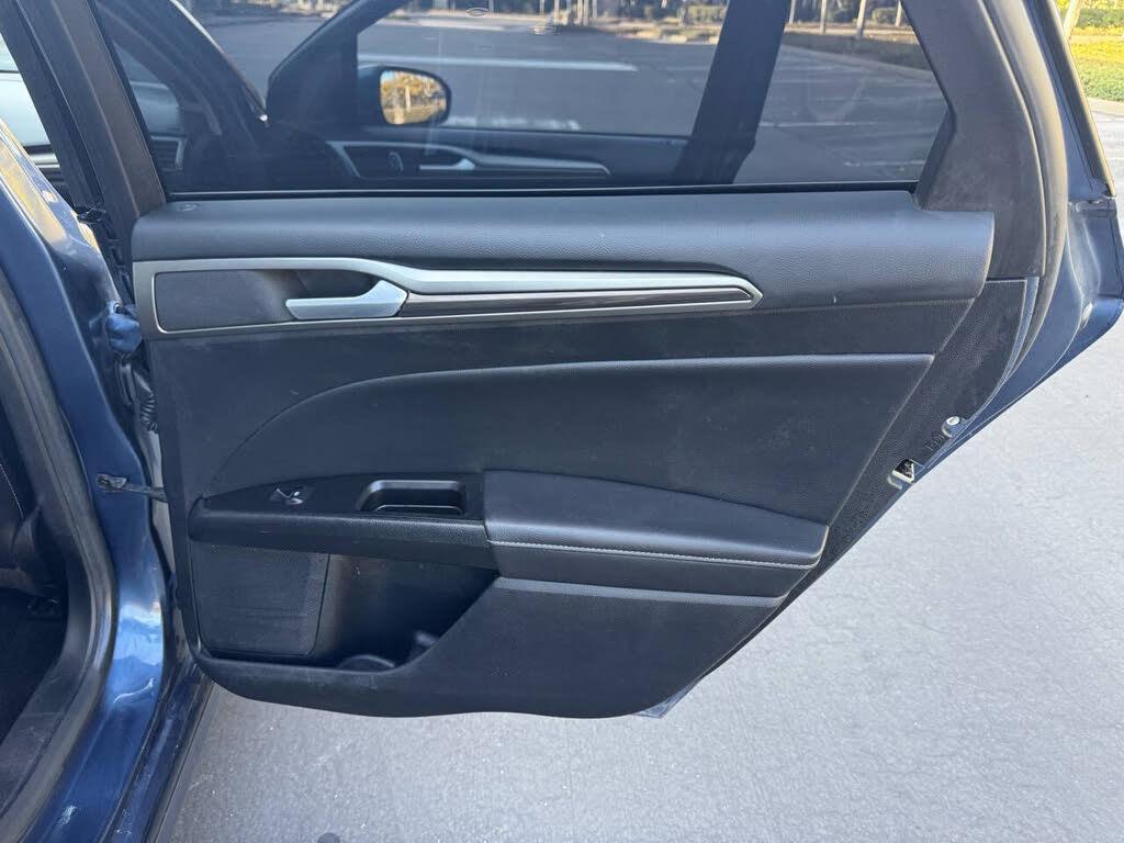 2018 Ford Fusion SE - Photo 24