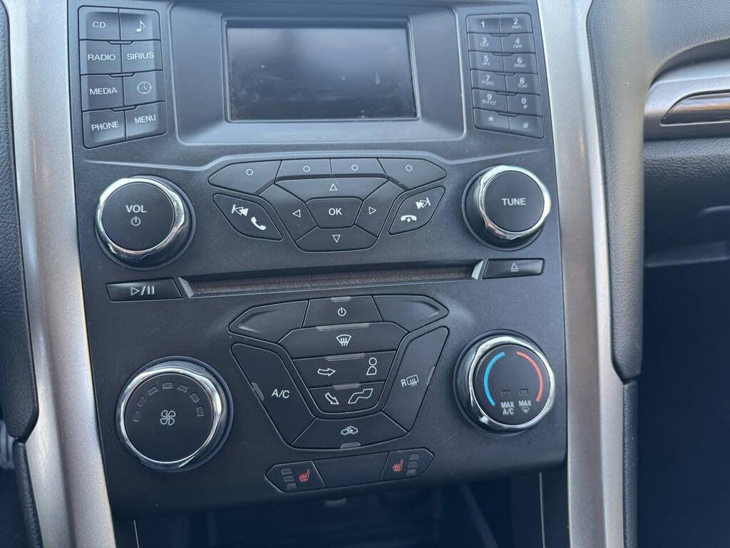 2018 Ford Fusion SE - Photo 28