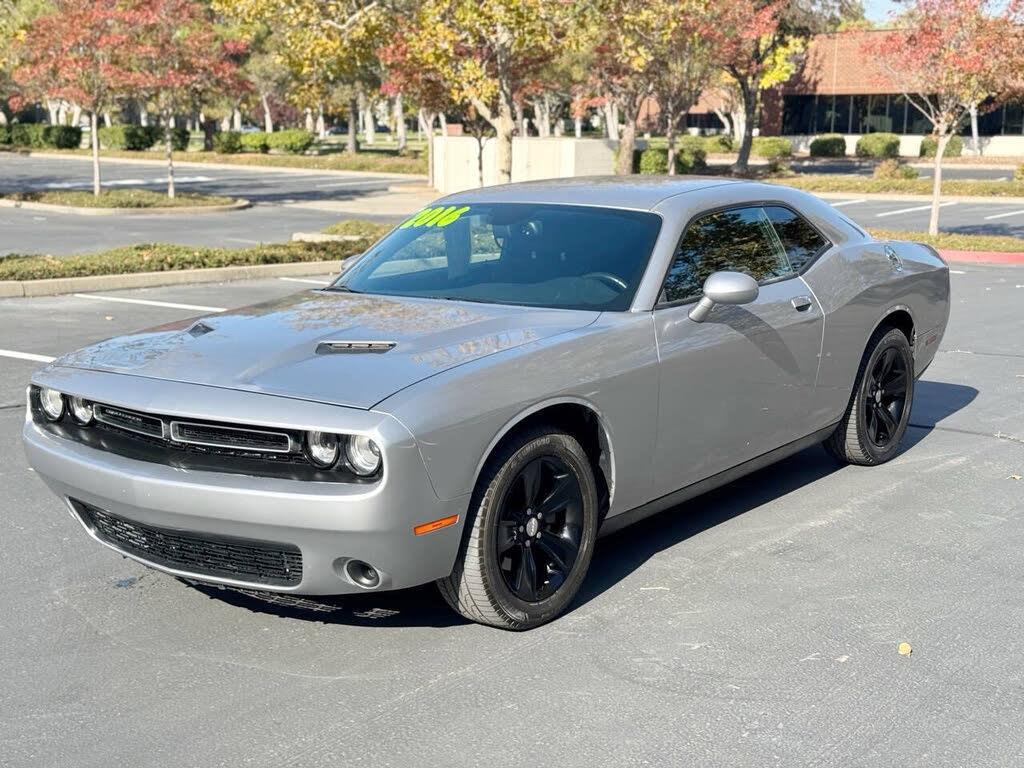 2016 Dodge Challenger SXT - Photo 5