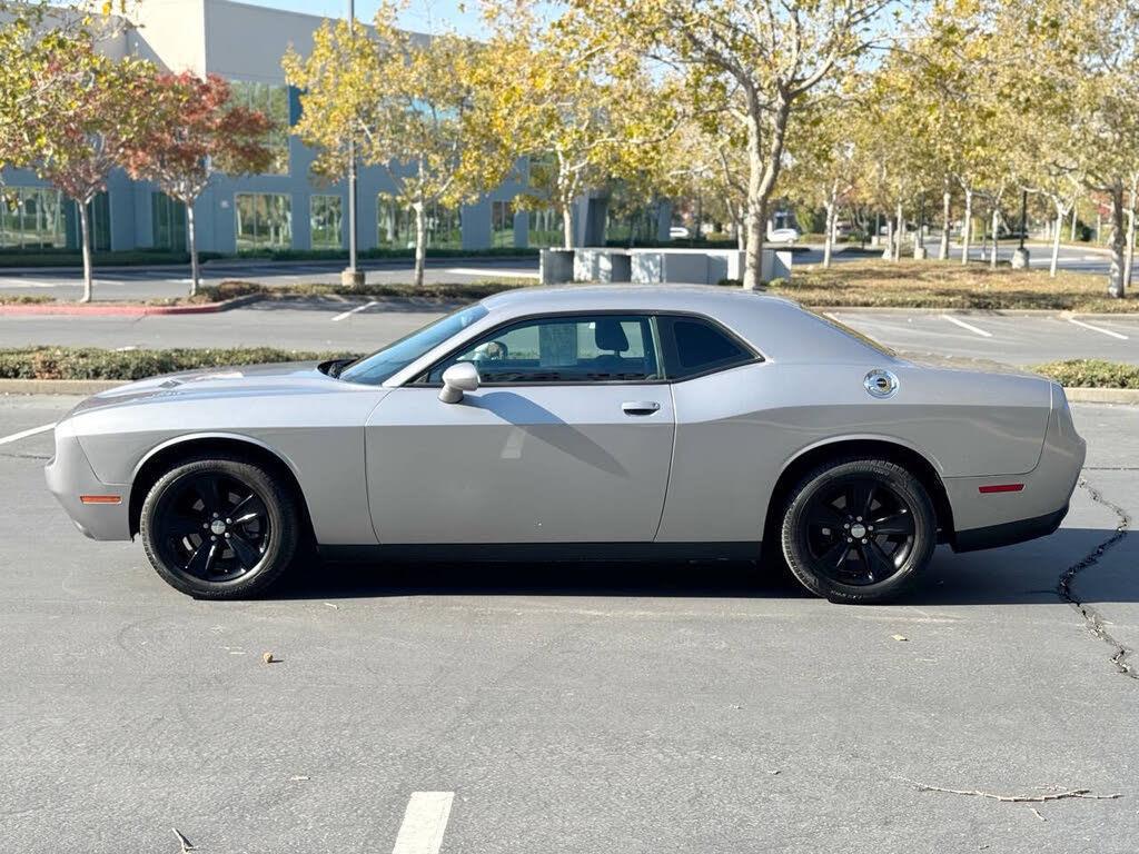 2016 Dodge Challenger SXT - Photo 6