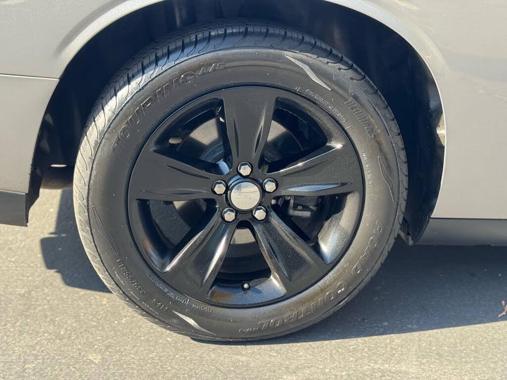 2016 Dodge Challenger SXT - Photo 27