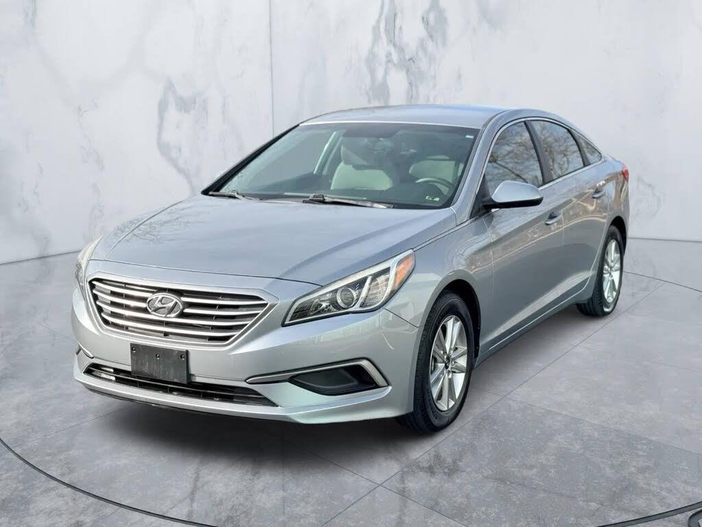 2017 Hyundai Sonata SE - Photo 3