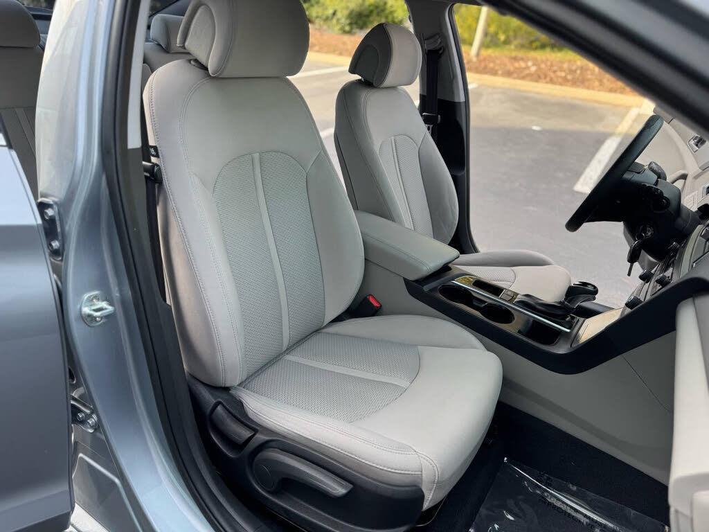 2017 Hyundai Sonata SE - Photo 16