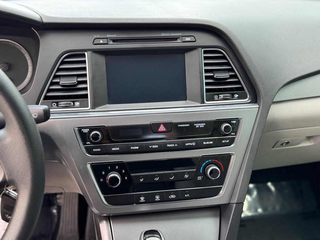 2017 Hyundai Sonata SE - Photo 29