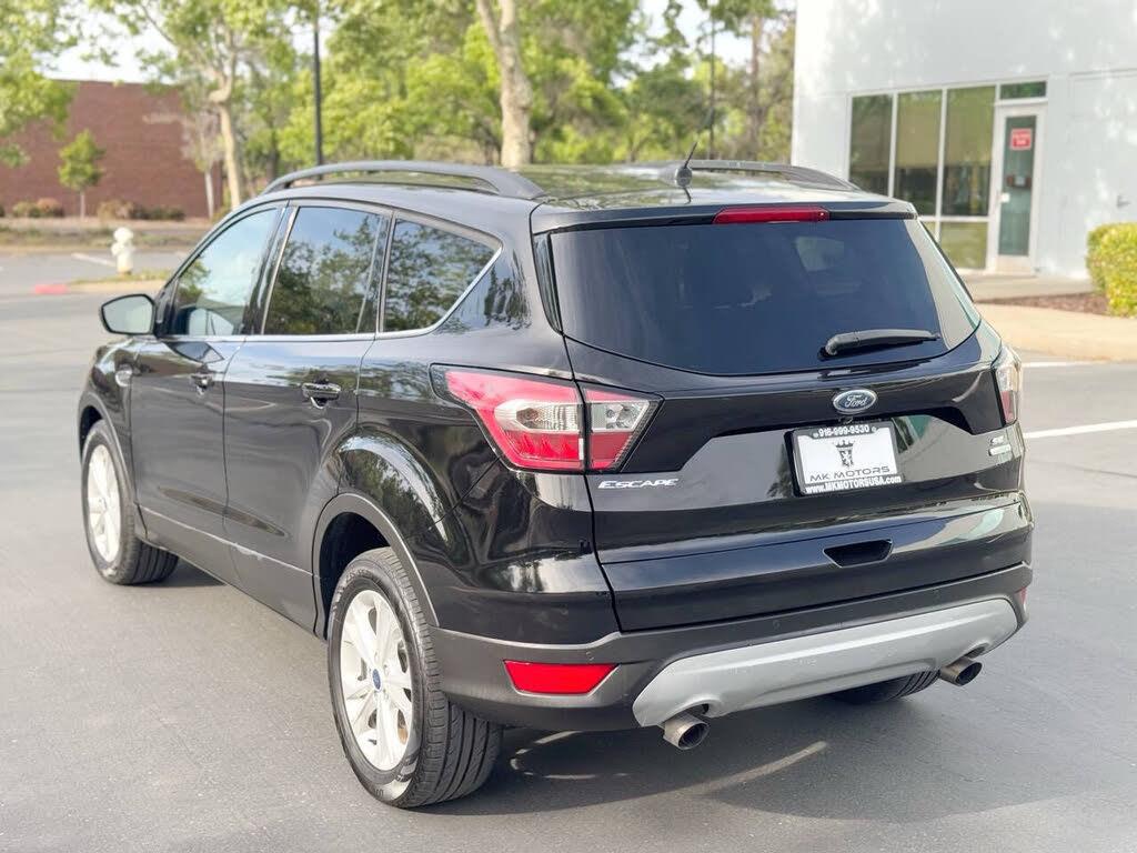 2017 Ford Escape SE - Photo 6