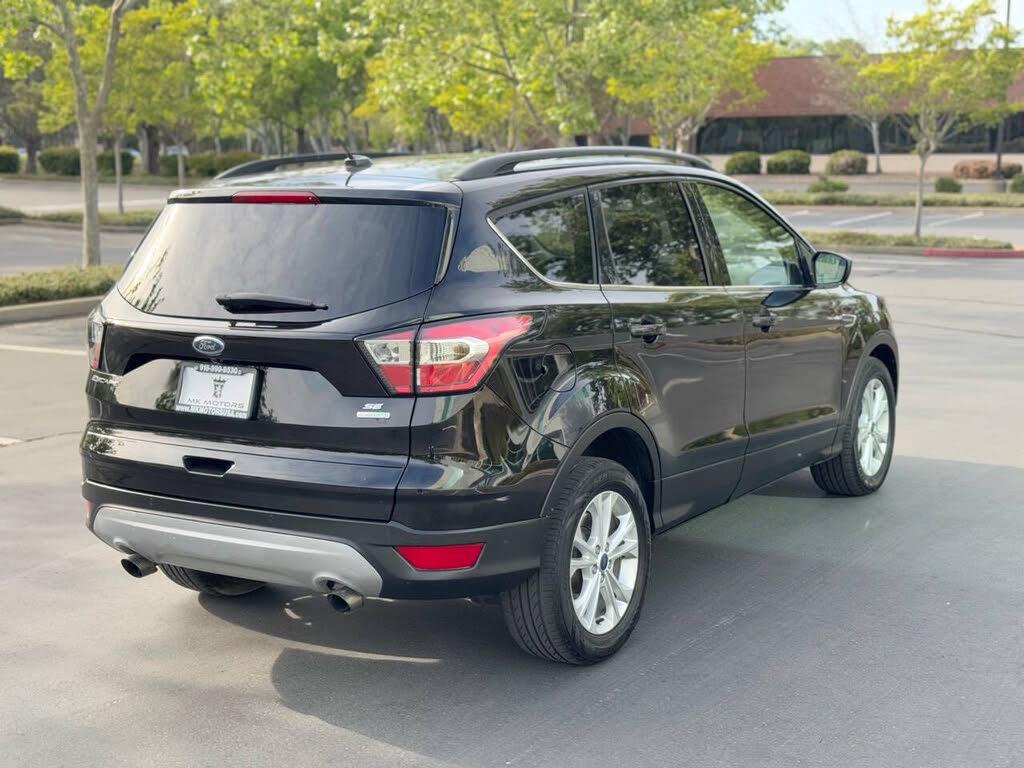 2017 Ford Escape SE - Photo 9