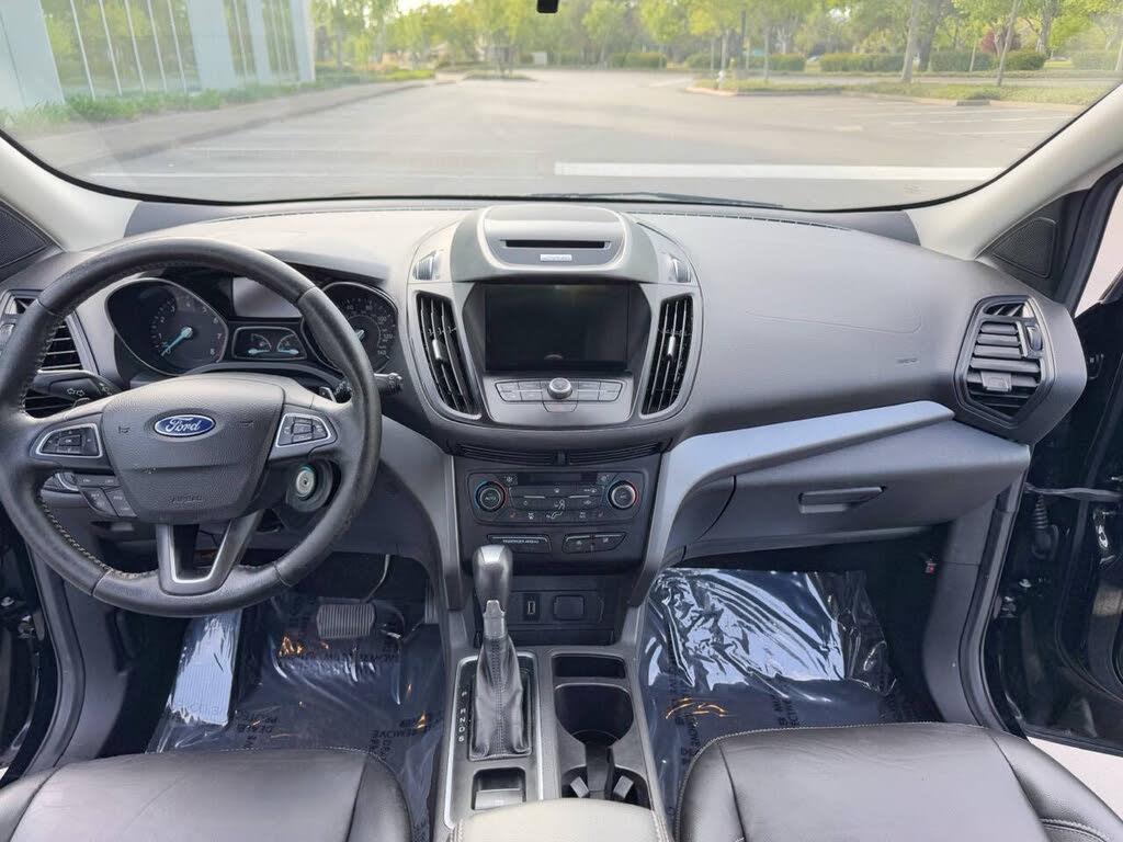 2017 Ford Escape SE - Photo 11