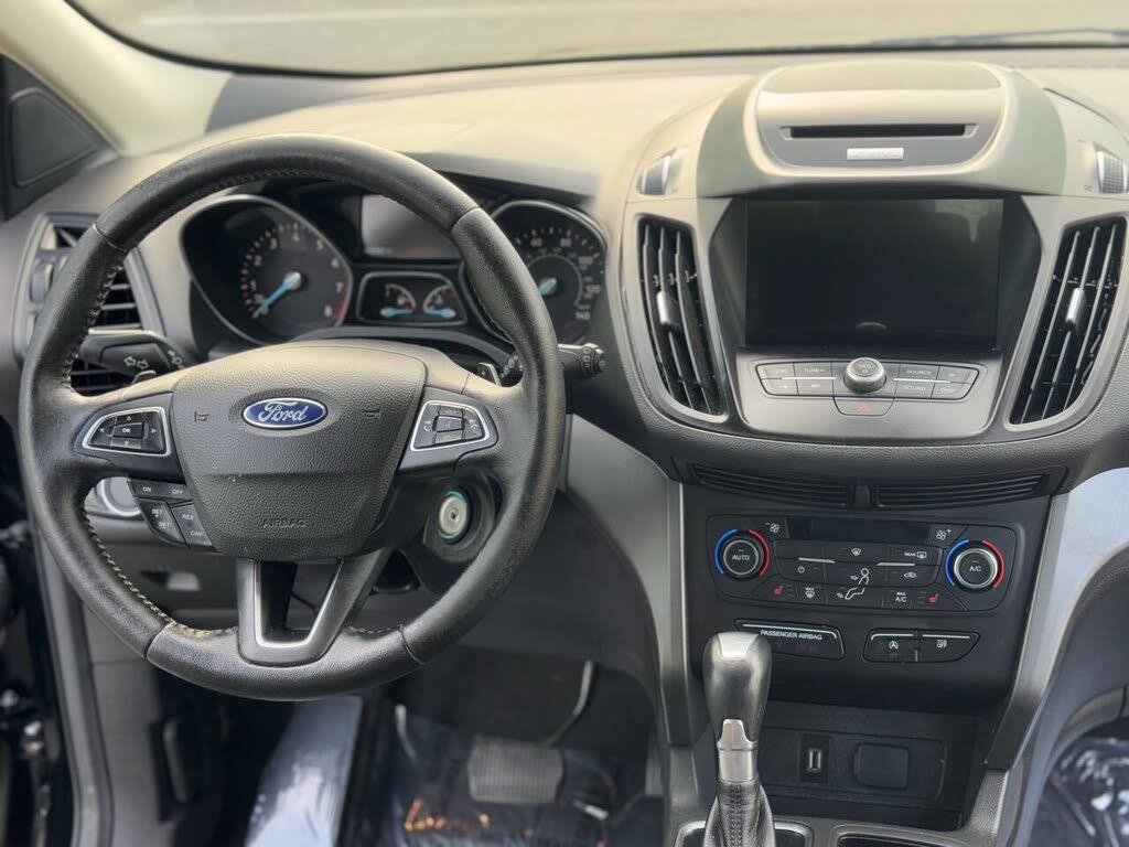 2017 Ford Escape SE - Photo 12
