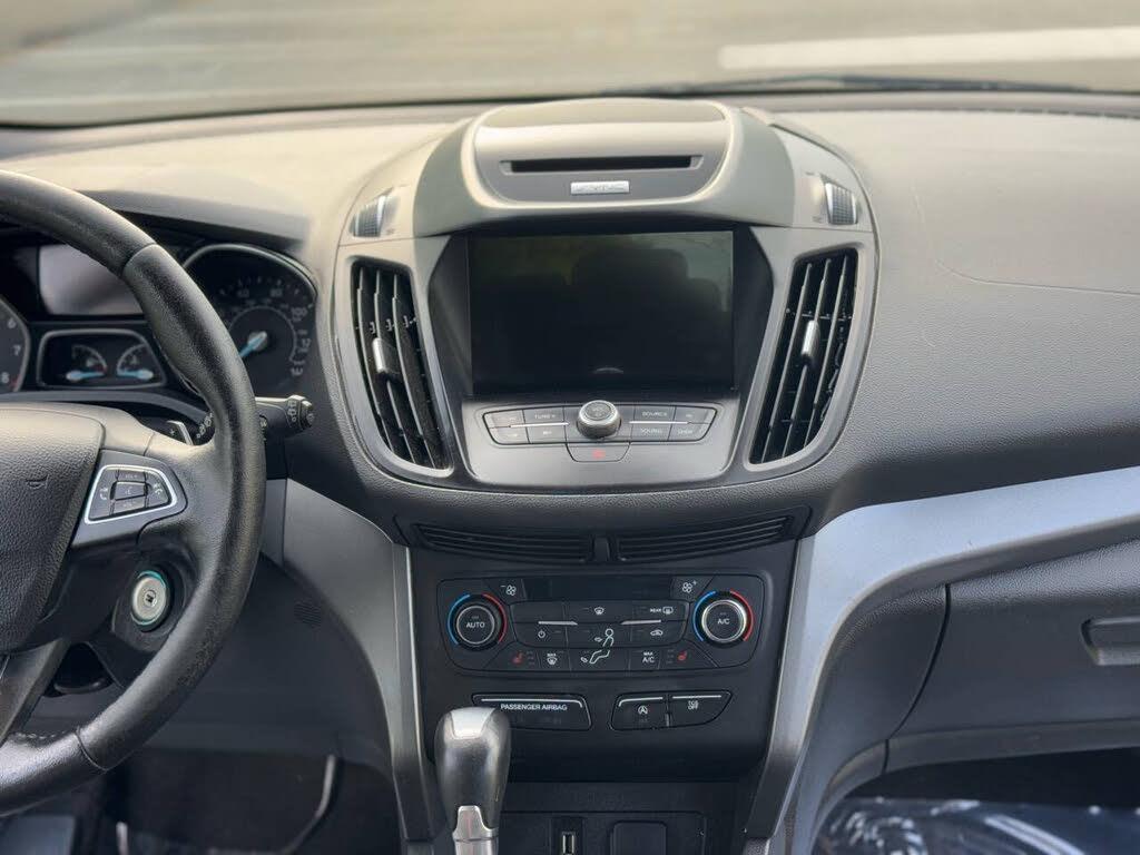 2017 Ford Escape SE - Photo 33