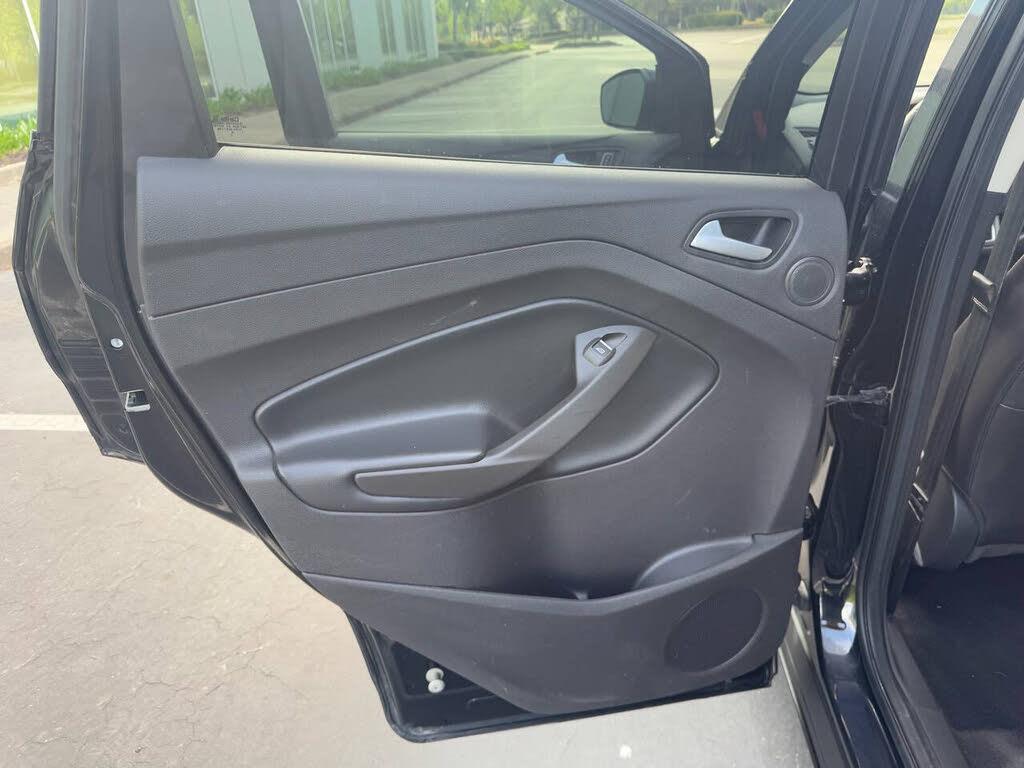 2017 Ford Escape SE - Photo 35